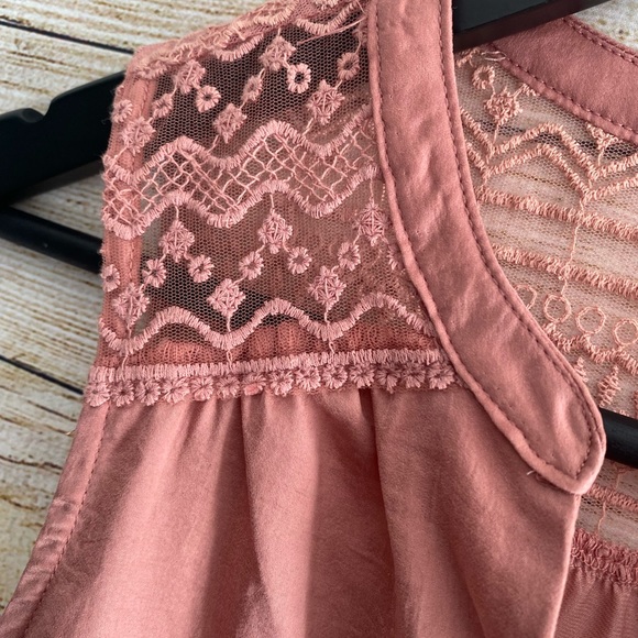 XS | NWT- Vero Moda- Dusty pink sleeveless top - Picture 3 of 8